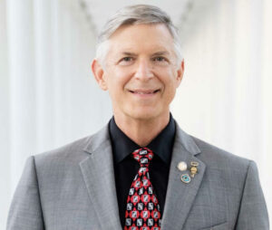 UF recognizes MBSH Alumni Larry Feldman with Distinguished Alumni Award!